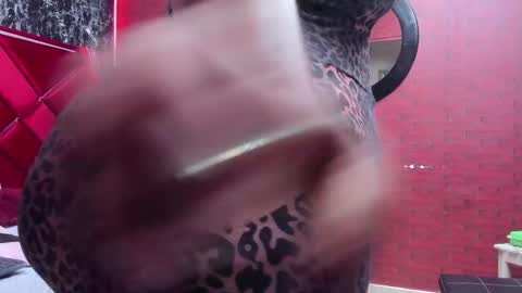 waleska   online show from 11/28/25, 12:08