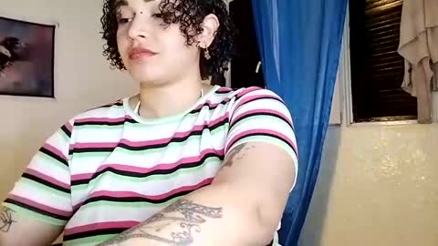 Juli online show from 10/28/25, 04:42