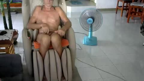 Snapshot of walleja chatting on 04/26/26, 03:04 walleja online show from 04/26/26, 03:04