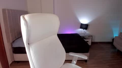 Snapshot of walton_abieca_ chatting on 09/10/25, 01:27 walton_abieca_ online show from 09/10/25, 01:27