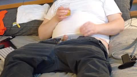 Snapshot of waltsobchak chatting on 02/15/26, 02:41 I love the ol in-n-out online show from 02/15/26, 02:41