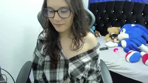 Snapshot of wanda_sg chatting on 02/19/25, 01:18 Alexandra online show from 02/19/25, 01:18