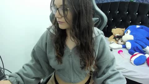 Snapshot of wanda_sg chatting on 02/19/25, 05:16 Alexandra online show from 02/19/25, 05:16