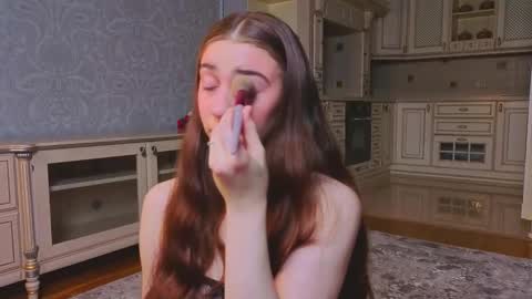 hello guys im Lilian online show from 09/11/25, 03:17