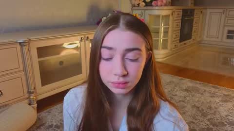 hello guys im Lilian online show from 10/14/25, 03:18