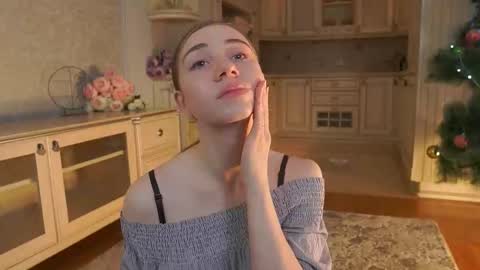 hello guys im Lilian online show from 12/23/25, 03:04