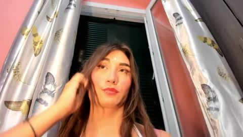Snapshot of wanderlust_xxx chatting on 06/20/26, 06:54 Sarah Catalina Amado. Wanderlust online show from 06/20/26, 06:54