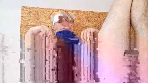 Snapshot of wankingnoah1234 chatting on 09/14/25, 07:29 edging noah loves to wank online show from 09/14/25, 07:29