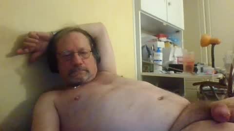 Snapshot of wanky357 chatting on 06/27/26, 09:53 Tibo Love online show from 06/27/26, 09:53