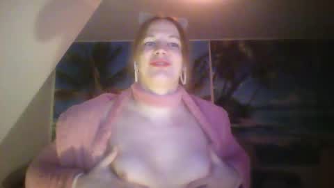 Snapshot of wannafeelitall chatting on 01/01/25, 10:46 Emilia inst  online show from 01/01/25, 10:46