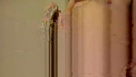 Snapshot of want2cum4gal chatting on 01/09/25, 08:01 want2cum4gal online show from 01/09/25, 08:01