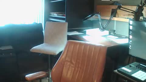 inittogetitin online show from 02/02/26, 05:00