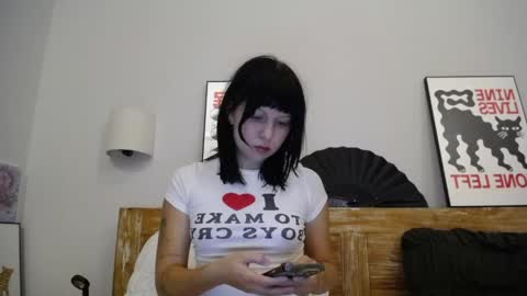 Snapshot of warm_june chatting on 04/13/26, 12:21 June online show from 04/13/26, 12:21