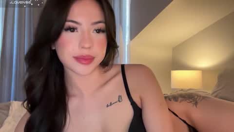 Snapshot of wasianbby chatting on 09/18/25, 11:40 Hey my name is Mila Girl next door x online show from 09/18/25, 11:40