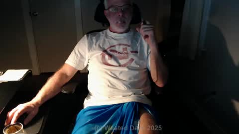 Snapshot of wasted_daze_ chatting on 02/14/25, 02:18 wasted_daze_ online show from 02/14/25, 02:18