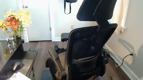 Snapshot of wasted_daze_ chatting on 11/15/25, 06:15 wasted_daze_ online show from 11/15/25, 06:15