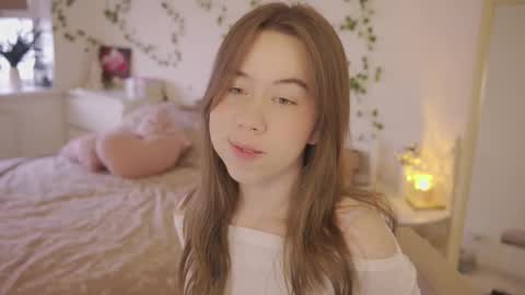 Snapshot of watermelon_sugar_ chatting on 03/27/26, 12:38 Tess Pls support me with Can we reach 155 my favorite number online show from 03/27/26, 12:38