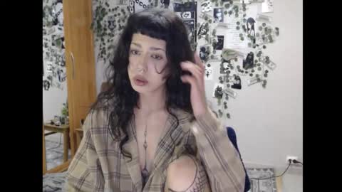 Mina online show from 10/06/25, 07:22