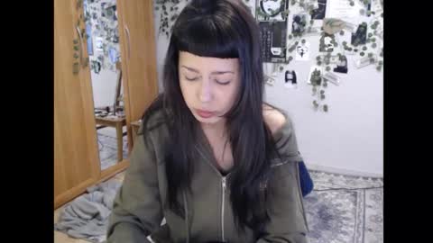 Mina online show from 10/10/25, 07:40