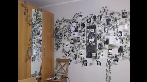 Mina online show from 10/19/25, 05:46