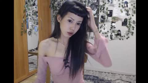 Mina online show from 10/26/25, 06:47