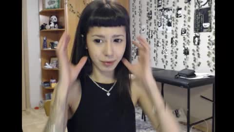 Mina online show from 11/03/25, 07:37