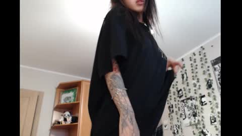 Mina online show from 02/27/26, 10:37