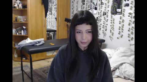 Mina online show from 03/31/26, 02:28