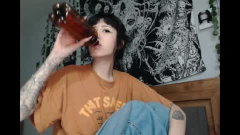 Snapshot of wavy_nights chatting on 06/01/26, 06:42 Mina online show from 06/01/26, 06:42