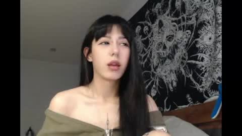 Snapshot of wavy_nights chatting on 06/20/26, 10:23 Mina online show from 06/20/26, 10:23