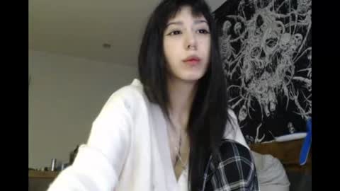 Snapshot of wavy_nights chatting on 07/01/26, 06:51 Mina online show from 07/01/26, 06:51