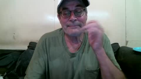 Snapshot of wbfarm chatting on 08/01/26, 03:39 WB Farm online show from 08/01/26, 03:39