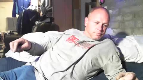 wcnmail24 online show from 03/02/25, 02:32