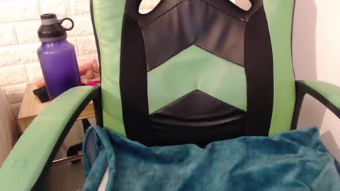 Trixie 3 online show from 02/01/25, 12:26