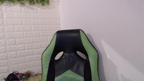 Trixie 3 online show from 03/10/25, 06:12