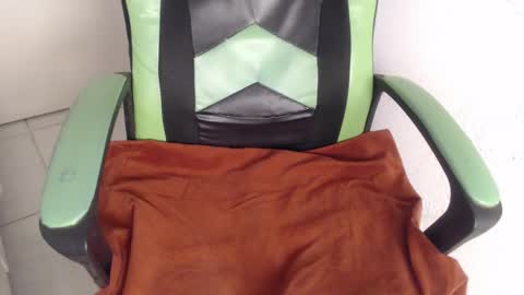 Trixie 3 online show from 10/08/25, 01:42