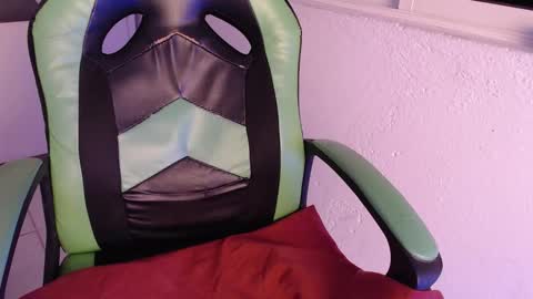 Trixie 3 online show from 10/28/25, 05:04