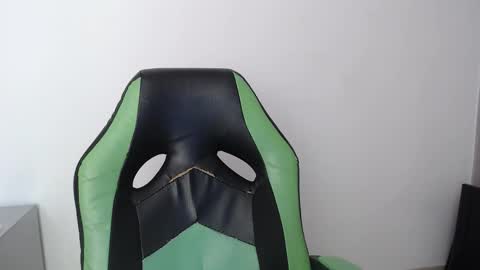 Trixie 3 online show from 02/26/26, 02:27