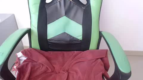 Trixie 3 online show from 04/23/26, 02:52