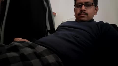 Snapshot of wearcondom chatting on 02/17/26, 05:59 sexyguy online show from 02/17/26, 05:59