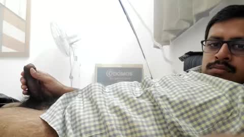 Snapshot of wearcondom chatting on 05/25/26, 02:23 sexyguy online show from 05/25/26, 02:23