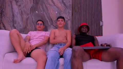 Jhonny Dick  his neighbors. online show from 12/01/25, 01:49