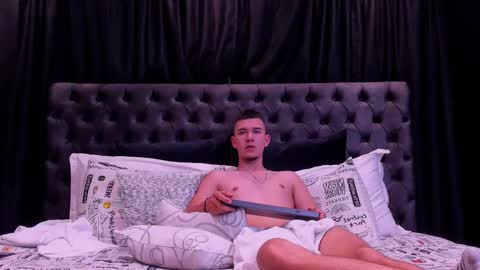 Jhonny Dick  his neighbors. online show from 03/27/26, 01:55