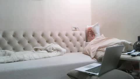 Snapshot of webcamboy98 chatting on 03/13/26, 09:27 webcamboy98 online show from 03/13/26, 09:27