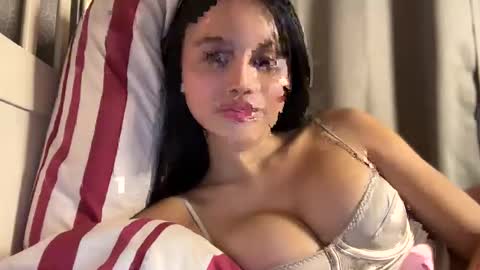 Maggie online show from 10/26/25, 03:29