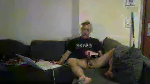 Snapshot of weberbenny chatting on 05/01/26, 02:16 weberbenny online show from 05/01/26, 02:16