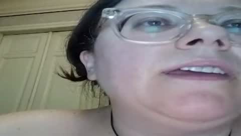 Snapshot of webgirl2 chatting on 06/25/26, 08:35 Marina online show from 06/25/26, 08:35