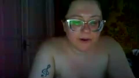 Snapshot of webgirl2 chatting on 07/09/26, 04:00 Marina online show from 07/09/26, 04:00