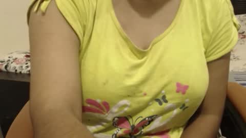 mina online show from 09/28/25, 10:42