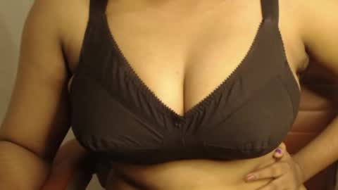 mina online show from 04/22/26, 01:23